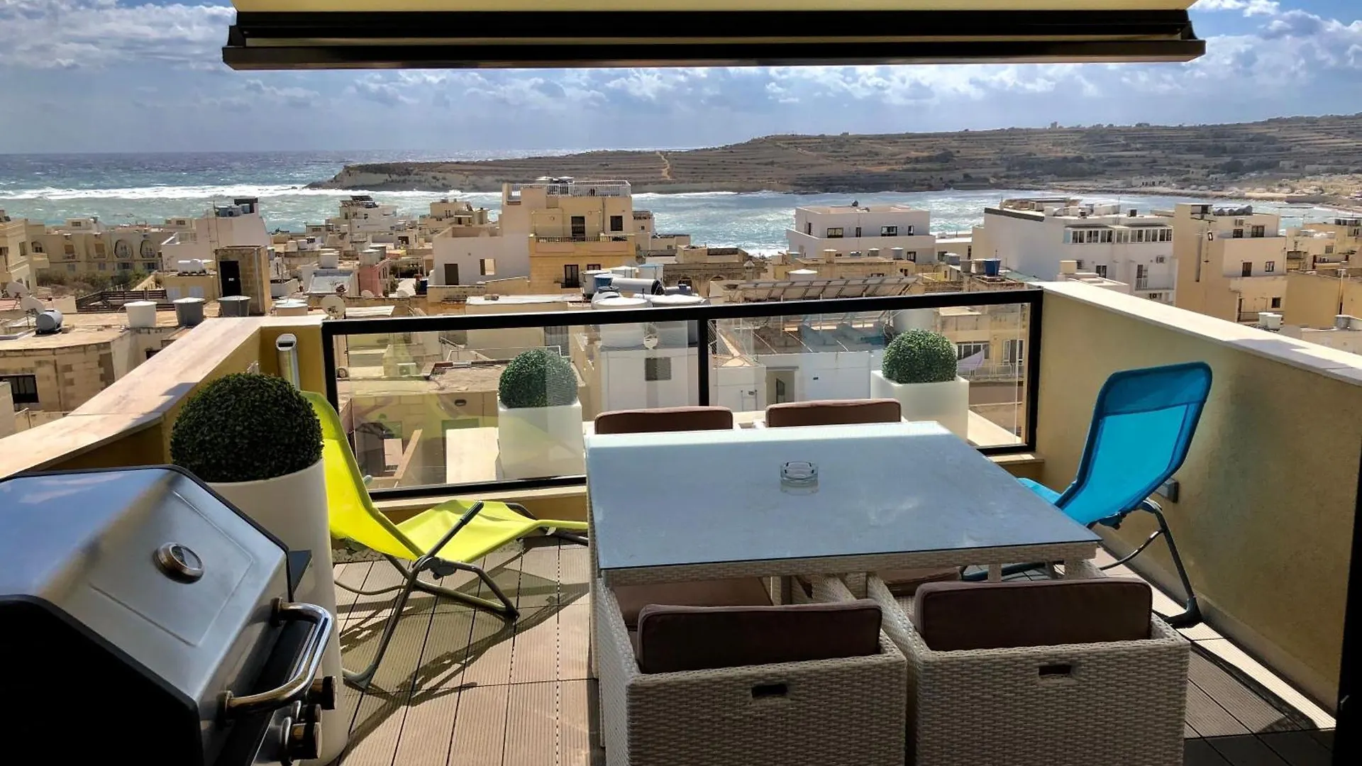 Klimatisierte Wohnung Mit Grill Und Terrasse contacts
